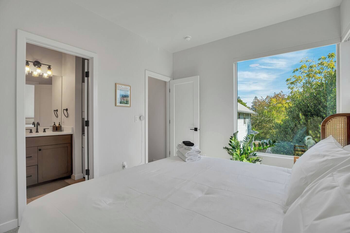 1 chambre, fer et planche à repasser, Wi-Fi, literie fournie