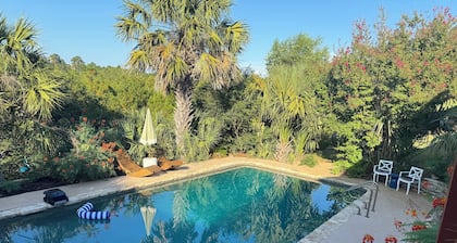 Charming Studio in wonderful Bastrop with Pool