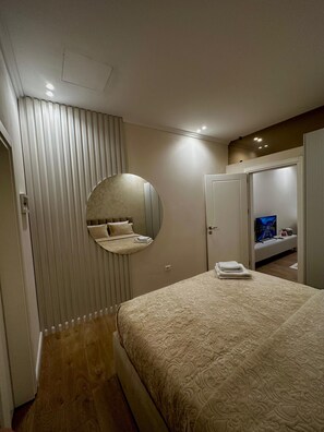 1 habitación, tabla de planchar con plancha, wifi y ropa de cama 