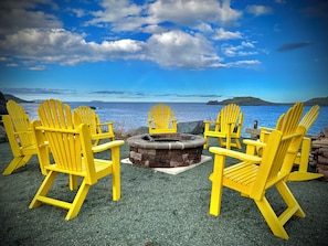 Property grounds - East Coast Oceanfront Escape - Just 45 minutes South of St. John's City NL (Burnt Cove)