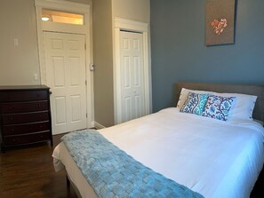 2 bedrooms, iron/ironing board, WiFi, bed sheets - East Coast Oceanfront Escape - Just 45 minutes South of St. John's City NL (Burnt Cove)