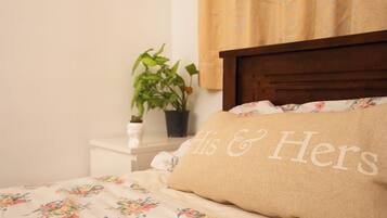 2 chambres, fer et planche à repasser, Wi-Fi, draps fournis