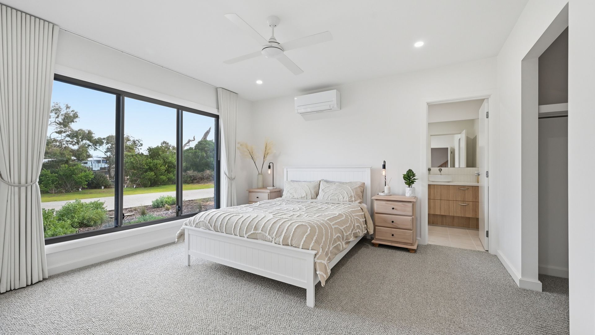3 bedrooms, iron/ironing board