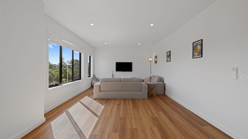 Wirilda Seaside Escape