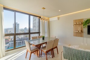 ベーシック アパートメント | レストラン