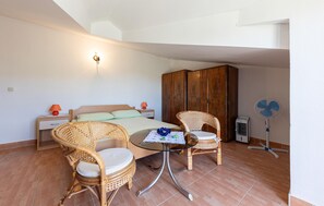 4 bedrooms, free WiFi