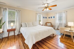 4 bedrooms, free WiFi, bed sheets