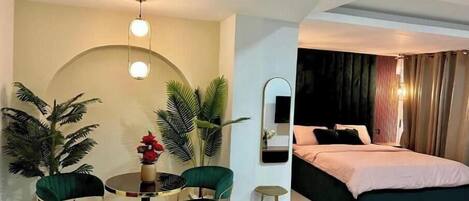 1 chambre, fer et planche à repasser, accès Internet, draps fournis