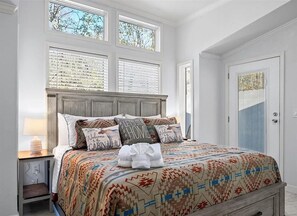 2 bedrooms, internet, bed sheets