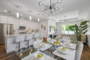 Dining - South Naples Pool House (Naples)