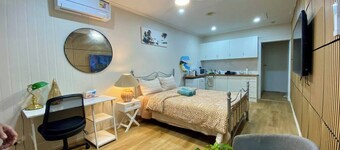 Modern Studio Room Retreat with a reverse Aircon