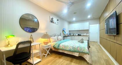 Modern Studio Room Retreat with a reverse Aircon