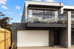 Exterior - San Remo Luxe 1, large modern home with 180-degree bay views, outdoor spa. (San Remo)
