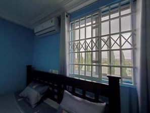 1 bedroom, internet, bed sheets