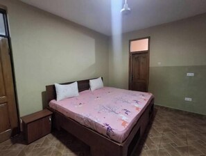 1 bedroom, iron/ironing board, Internet, bed sheets