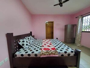 1 bedroom, internet, bed sheets