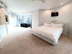6 bedrooms, desk, travel cot, free WiFi