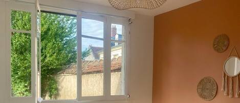 3 chambres, fer et planche Ă repasser, Wi-Fi, literie fournie