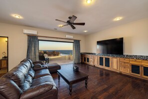 Living area - Casa Marlin Exclusive 360° Beachfront Luxury with Spectacular Whale Watching (Los Cabos baja california sur Mexico)