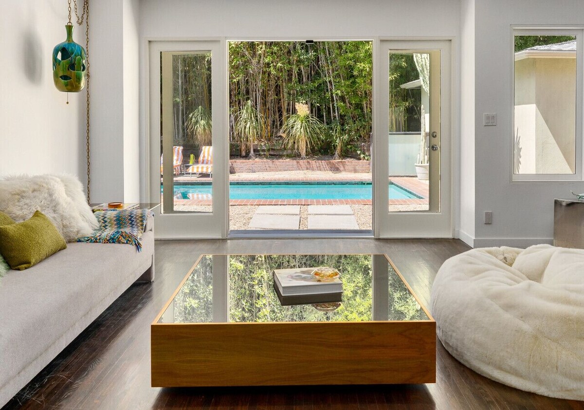 The Bird Streets Mid-Century Retreat Views & Pool