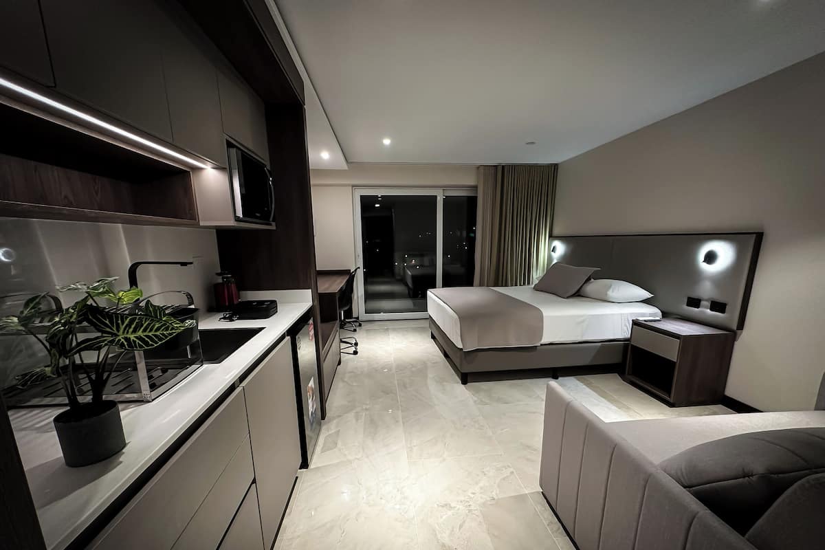 Appartement Classique, vue ville | Bureau, rideaux occultants, fer et planche à repasser, Wi-Fi gratuit
