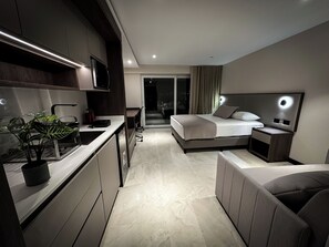 Classic Apartment, City View | Desk, blackout drapes, iron/ironing board, free WiFi