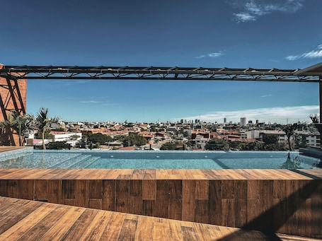 ์ผ์ธ ์์์ฅ