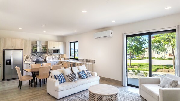 Living area - Stunning 2BR Condo - 5 min to Beach (Cabo San Lucas)