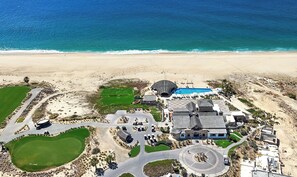 Exterior - Stunning 2BR Condo - 5 min to Beach (Cabo San Lucas)