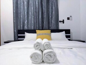 1 chambre, fer et planche à repasser, accès Internet, draps fournis