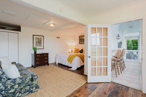 12 makuuhuonetta, työpöytä, silitysrauta/-lauta, Wi-Fi