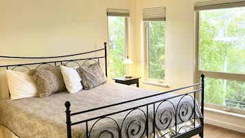 2 chambres, fer et planche à repasser, accès au Wi-Fi (inclus)