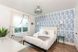 2 bedrooms, iron/ironing board, travel cot, WiFi