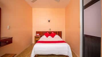 Habitación doble clásica, vista al patio | Wifi gratis
