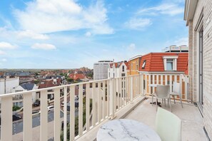 Outdoor dining - Casa Forestale:  A touch of history, all the modern comforts. (Zandvoort)