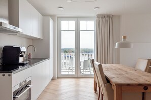 Kühlschrank, Ofen, Herdplatte, Geschirrspüler