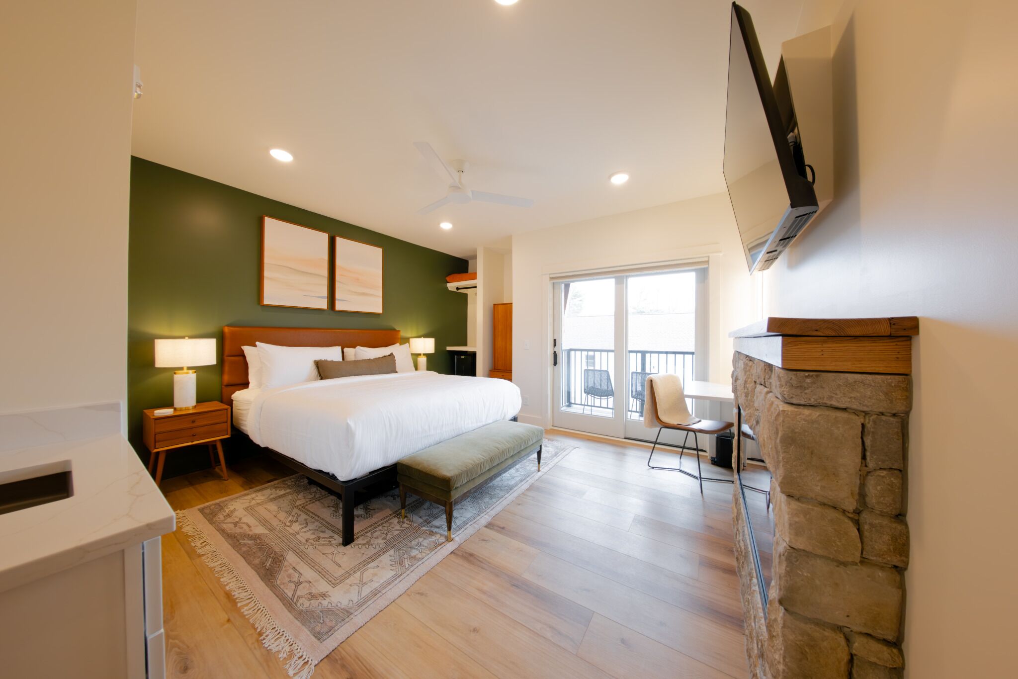 Dobbeltrom – superior, balkong | Wi-fi (inkludert)