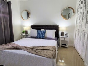2 habitaciones, tabla de planchar con plancha, wifi y ropa de cama