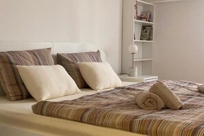 2 slaapkamers, een strijkplank/strijkijzer, wifi, beddengoed