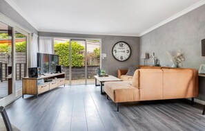 Smart TV, chimenea