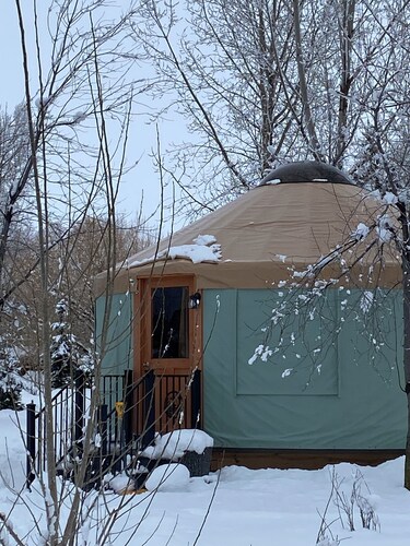 Enchanting 1-bedroom Yurt "Here We Have Idaho"  in Ririe, sleeps 4