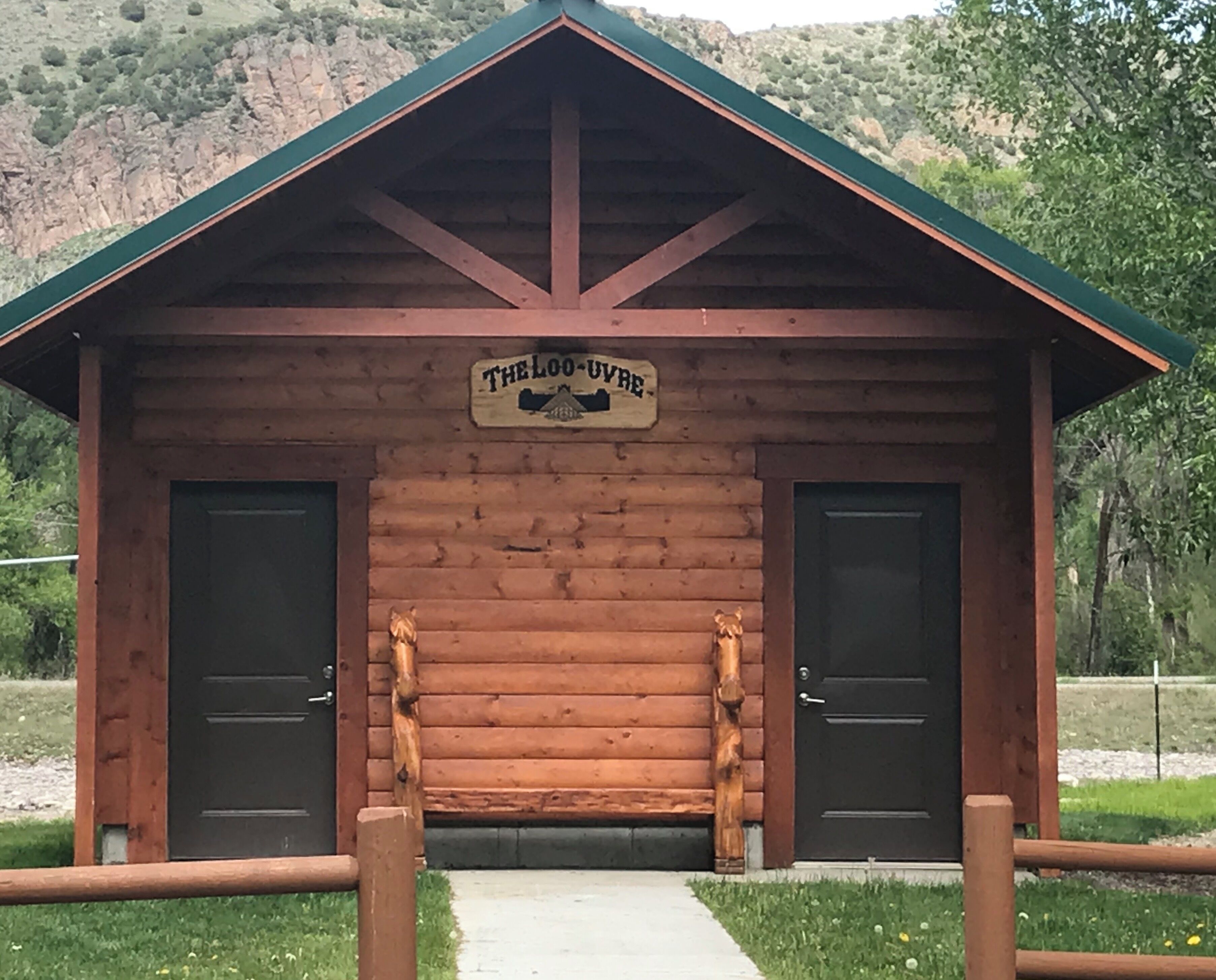 المنشأة من الخارج