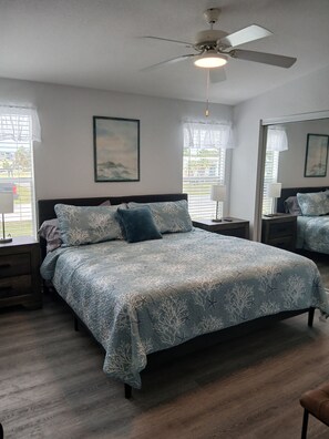 2 bedrooms, iron/ironing board, WiFi, bed sheets - Coastal, cozy home on canal in Port Charlotte! (Port Charlotte)