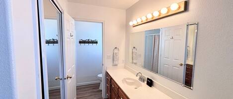 Shower, towels