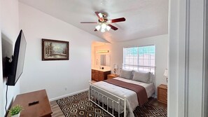2 bedrooms, desk, iron/ironing board, free WiFi