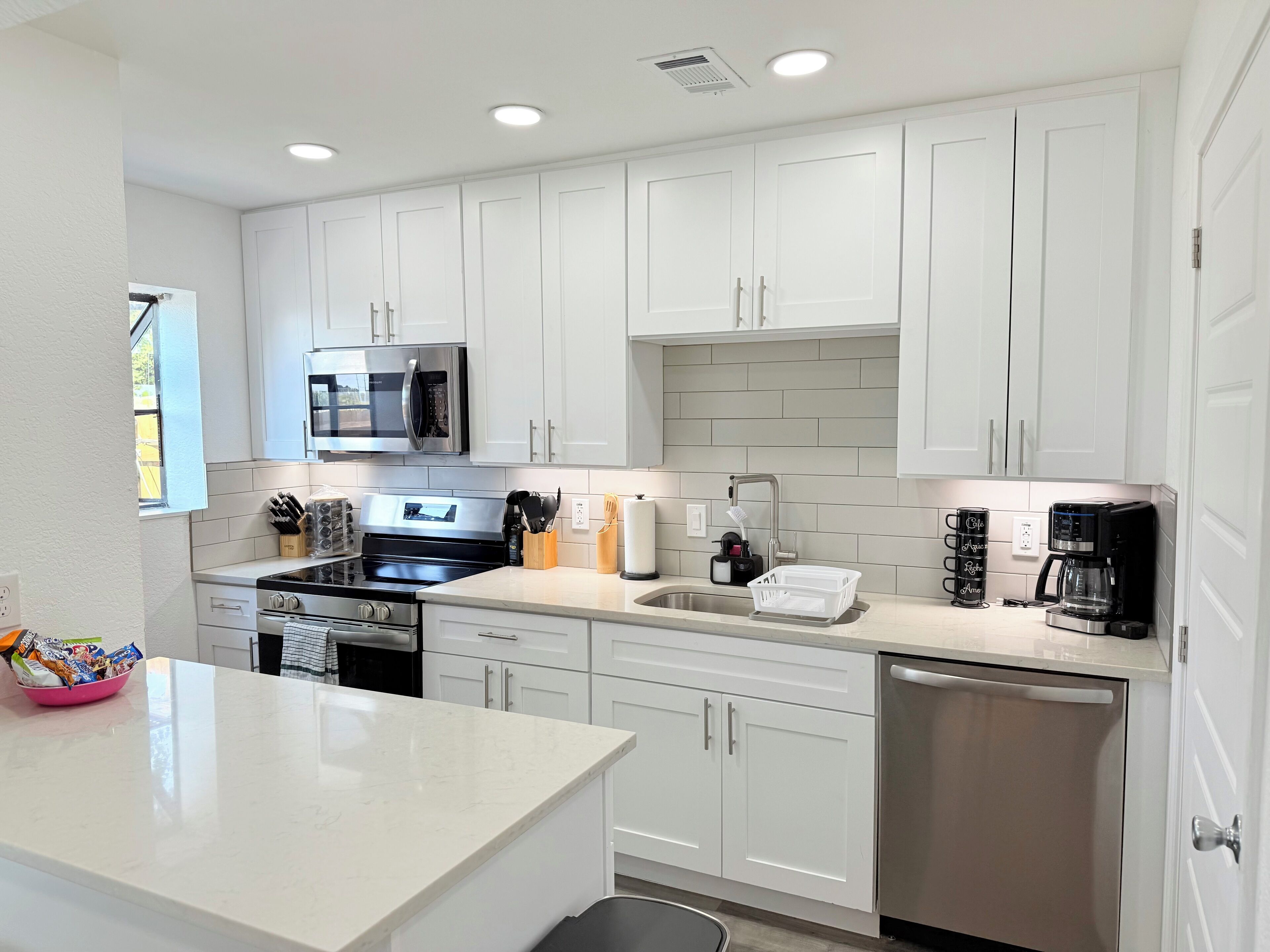 Microwave, oven, stovetop, dishwasher