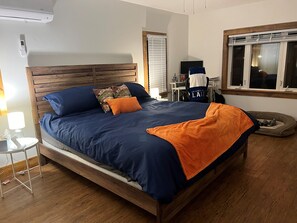 4 bedrooms, desk, free WiFi, bed sheets