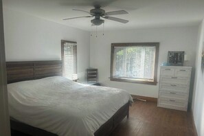 3 bedrooms, WiFi, bed sheets