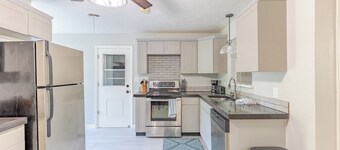 Ada Retreat with Cozy Backyard Firepit