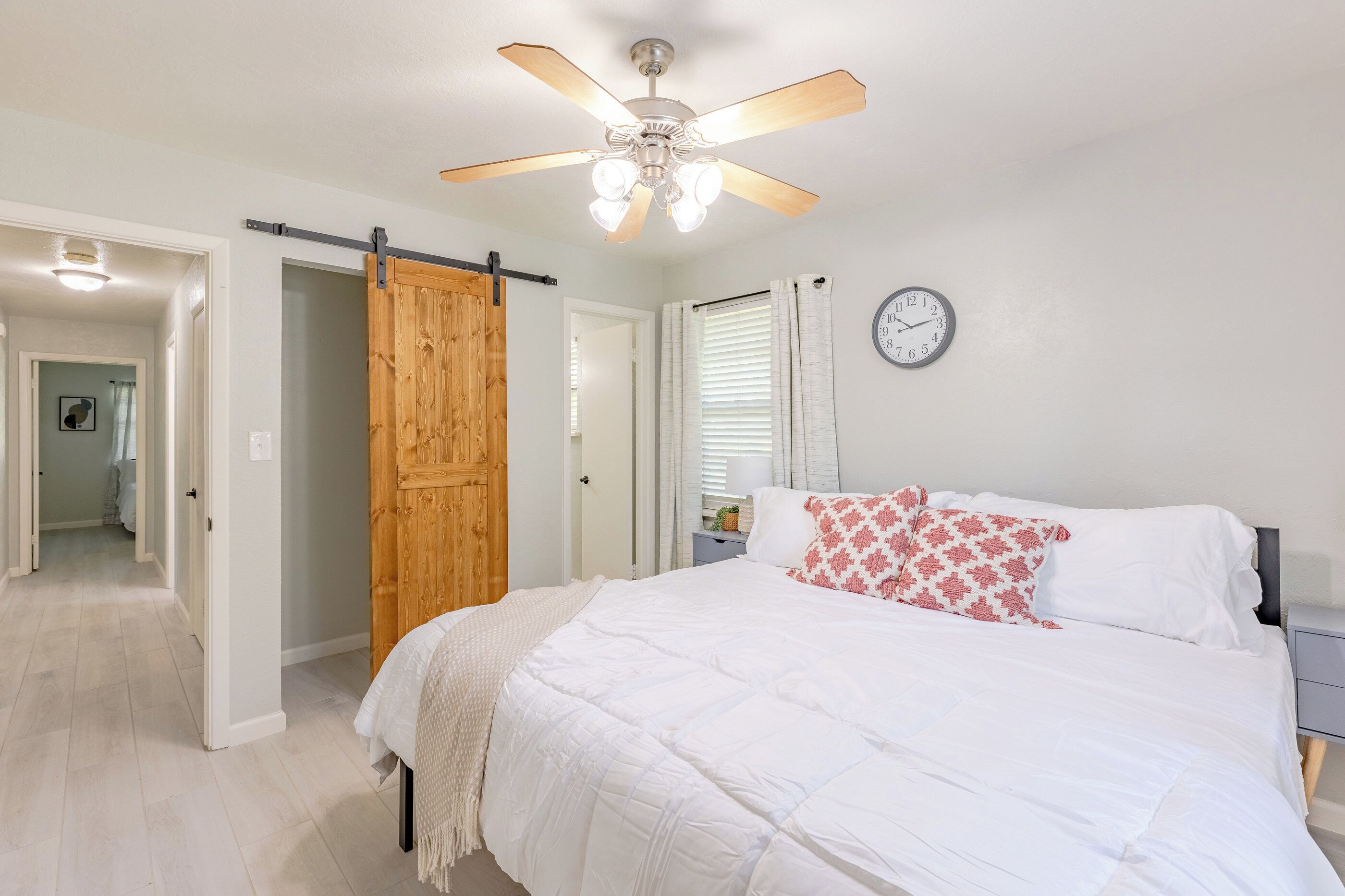 3 bedrooms, free WiFi, bed sheets